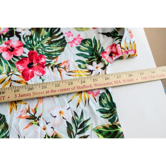 sampeel 3x floral short sleeve top V-neck - Picture 5 of 6